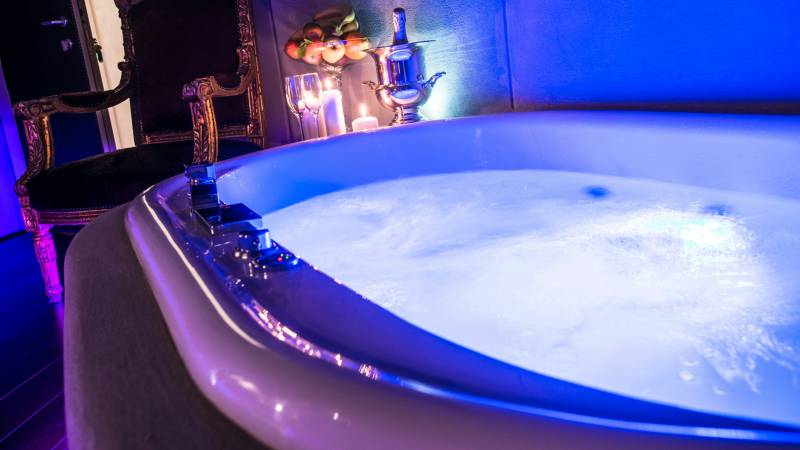 Mdm-Luxury-Rooms-Roma-vasca-idromassaggio-41